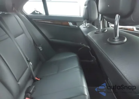 2014 Mercedes-Benz C 250 Luxury/Sport из США, поврежденный, VIN WDDGF4HB7EG205572